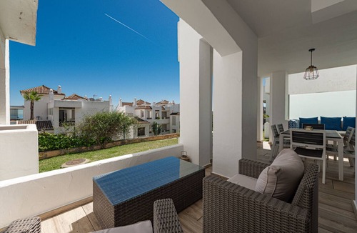 San Roque Apartment | Marina Alcaidesa 2149 Beach & Golf