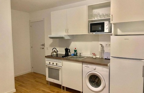 Moscardo Apartment | Mirasierra Center - Metro Usera 02 (1 bedroom apartment)