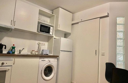 Moscardo Apartment | Mirasierra Center - Metro Usera 02 (1 bedroom apartment)