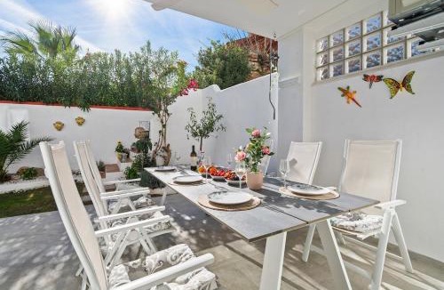 Alcorrin House | Modern 5BR Villa with Rooftop Sea Views