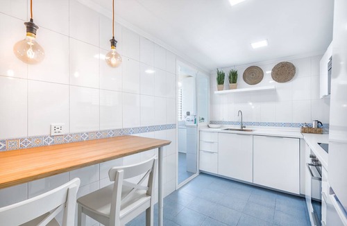 La Cala del Moral Apartment | Modern Apart in Playas Centro.