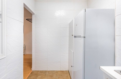 Capuchinos Apartment | Modern Apartment "Capuchinos IZQUIERDA" in the City Centre with Balcony, Air Conditioning & Wi-Fi