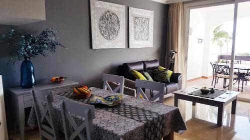 Manilva Apartment | Modern Duquesa 2 Bed Outstanding view of sea golf