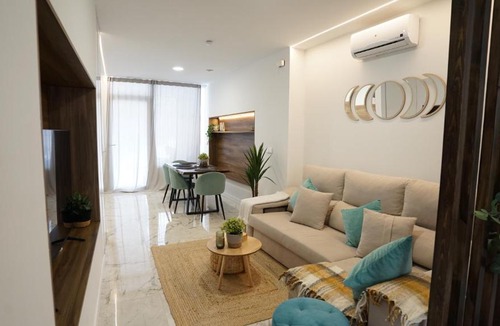 Safranar Apartment | Modern Loft in Patraix, Valencia - Near City Center