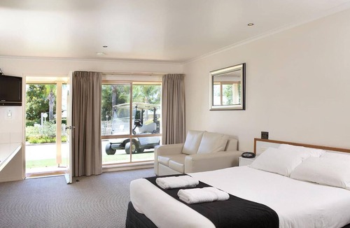 Swan Hill Hotel | Murray Downs Resort