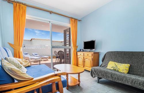 Bahia Calma Apartment | Near the beach with huge terrace, parking and wifi