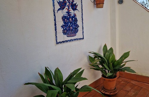 Beiro Apartment | NEAR THE HISTORIC DISTRICT OF ALBAICINA IN GRENADA, AIR CONDITIONING.