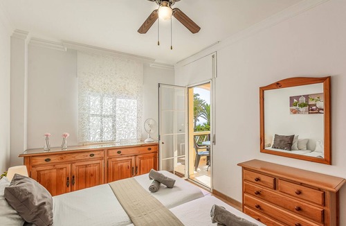 Nerja Apartment | Nerja center - sea view - beach at 75 m - 2 bedrooms - 1 bathroom - Wifi
