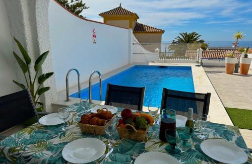 Chimenea Villa | Nerja Paradise Rentals - Villa Dos Ardillas