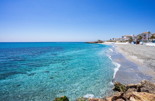 Nerja Apartment | Nerja town center - 250 meters from the beach - WIFI - UK TV - air conditioning - 2 bedrooms