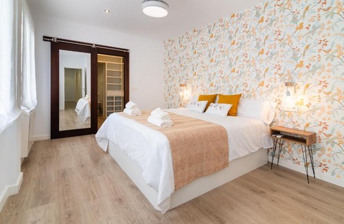 San Basilio Apartment | New! Villa Antala - Patios de Córdoba