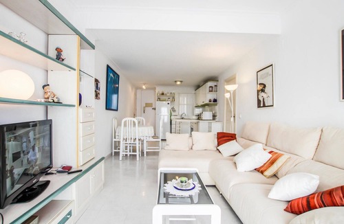 Els Arenals del Sol Apartment | Nice apartment in Arenales del Sol with swimming pool
