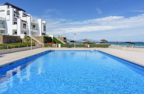 Bahia de Casares Apartment | Nice apartment for 6 people with WIFI, A/C, pool, TV and terrace