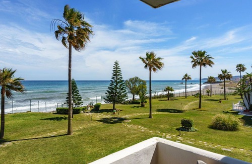 Bahia de Casares Apartment | Nice apartment for 6 people with WIFI, A/C, pool, TV and terrace