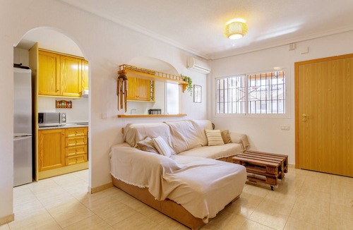 Los Arenales del Sol Apartment | 'Nomad House' Apartment with Shared Pool, Wi-Fi, and Air Conditioning