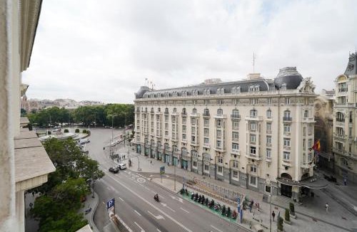 Cortes Hotel | Numa Madrid Script