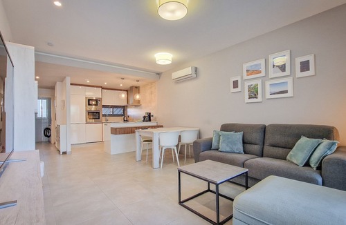 Guardamar del Segura Apartment | Oasis Beach Apartment – Casa Titz. Modern and luxurious apartment for holiday.