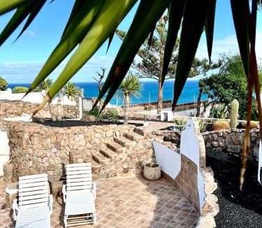 Esquinzo Villa | Oceania Sugarhouse