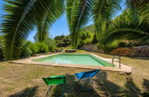 Bolonia Villa | Pájaro Soleada Bolonia Retreat, Sea Views & Pool
