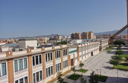 Carretera de Cadiz Apartment | Pacifico 18, Elegante Estudio a Escasos Metros de la Playa y Piscina