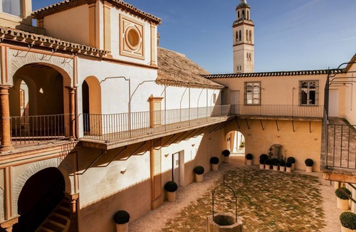 Lora Del Rio Villa | Palacio Catalina - Ten Bedroom Villa, Sleeps 22