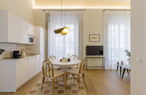 La Goleta Apartment | Palacio Vegafuente 1.2 with Terrace