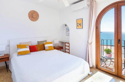 San Jose Villa | Panoramic views from stylish air-conditioned home in the heart of San José