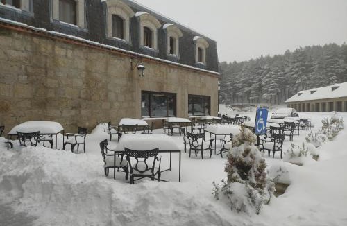 Navarredonda de Gredos Hotel | Parador de Gredos