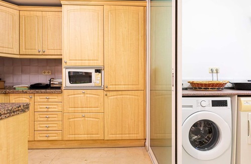 Urbanizacion Pinos Verdes Apartment | Pass the Keys | Charming Andalusian Ground Floor with Patio