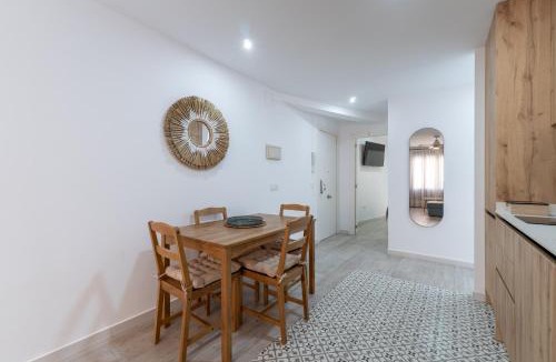 Distrito Centro Apartment | Patio de San Pablo 14