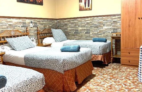 Fuengirola House | Pension Los Faroles