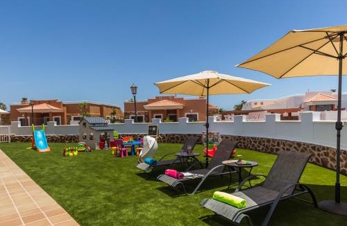Caleta de Fuste Villa | Perfect for family holidays with private pool, near beach and golf- Villa Ashley