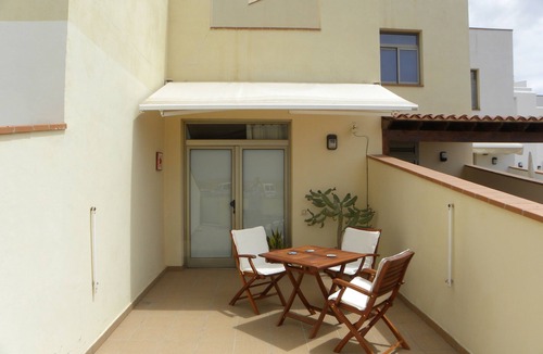 El Cotillo Apartment | Perfect location in El Cotillo, ground floor 2 bedroom apartment