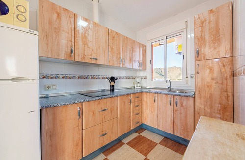 El Pozo de los Frailes Apartment | Pet-Friendly Apartment Las Cuatro Lunas with Mountain View, Terrace & A/C