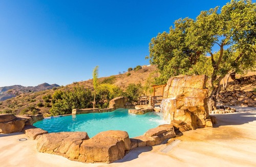 Almogia House | Pet-Friendly Vacation Home 'Miramar' with Garden, Private Pool, Terrace & Wi-Fi