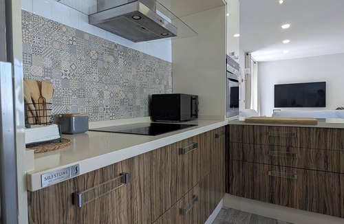 Corrales House | PinosdelMar. 10 minutes from the beach and 5 minutes from the city center! With parking