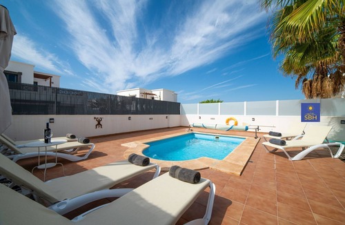 Playa Blanca Villa | Playa Blanca Property with private pool, 5 minute drive from Marina Rubicon