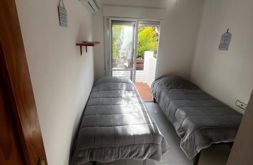 Los Arenales del Sol House | Playa, piscinas y jardines
