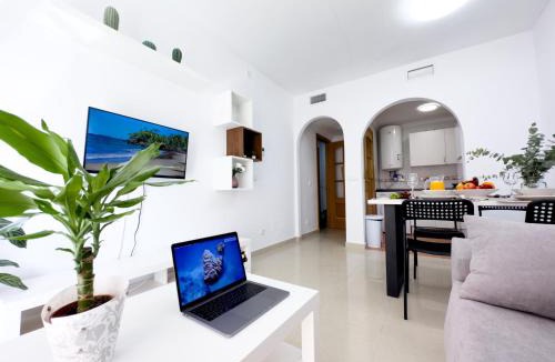 San Luis de Sabinillas Apartment | Playa Sun