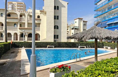 Coveta Fuma Apartment | Playa y montaña. 1ª linea. Piscina. Parking . A/C