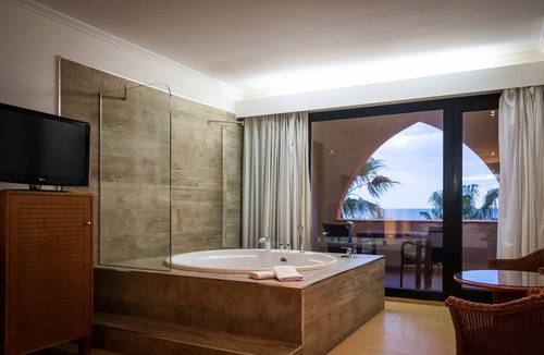 Punta del Moral Hotel | Playamarina