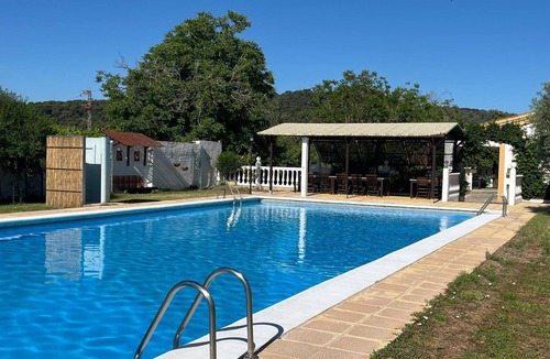 Posadas Apartment | Posada Aurora | Holiday home with swimming pool, donkeys & horses near Córdoba