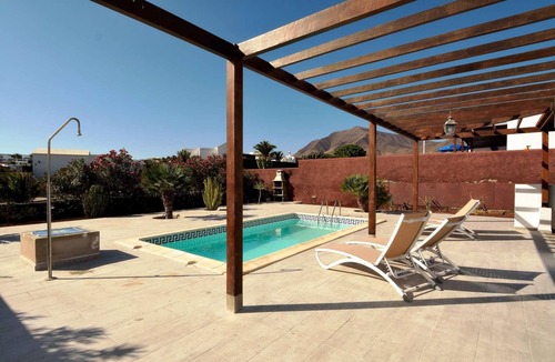 Playa Blanca Villa | Pretty villa w/nice garden & easy reach of marina