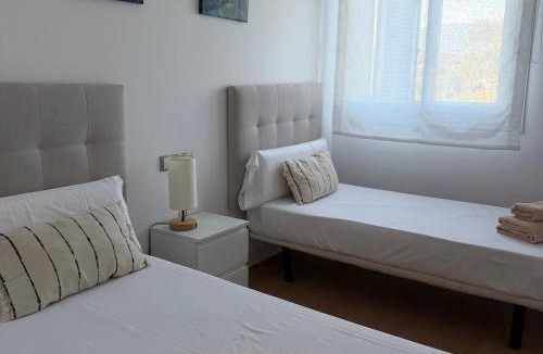 San Luis de Sabinillas Apartment | Primera Línea Playa 3 hab Piscina Verano Sabinillas cerca Duquesa
