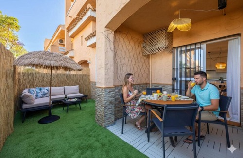 Puerto Rey Apartment | Private Chill-out | NETFLIX| 8min Beach | Family