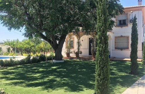 Puente Genil Villa | Private contemporary villa with large pool in own land - JULY AVAILABILITY