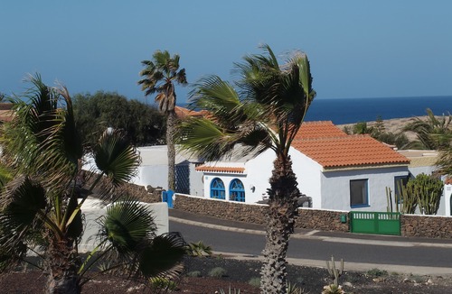 La Pared House | Private house in a beautiful place, on the beach of La Pared. privacy and nature