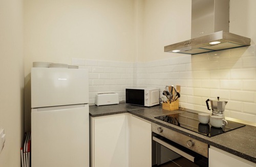 Huerta de Santa Teresa Apartment | Private Jacuzzi Apartment in Central Seville – 4 Guests