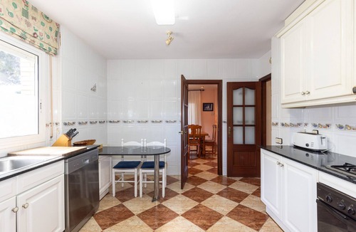 Tamarit Villa | Private Pool & Stunning Mountain Views