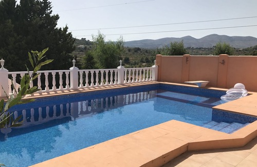 Empedrola Villa | Private, tranquil Villa Pandora in Calpe within easy reach of town and beaches